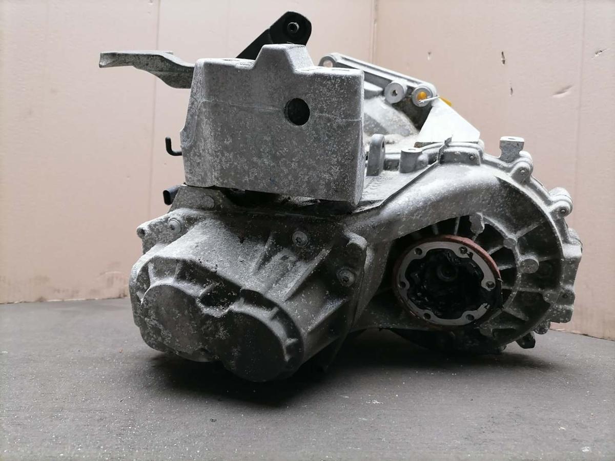 VW Touran 2 original 6 Gang Schaltgetriebe SED 1.2TSI 81kw Bj.2017